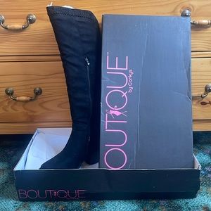 BNWT corky boots size 7 black will work for wide calves has a stretchy band back